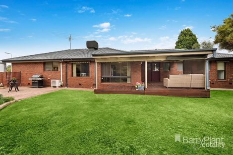 Property photo of 4 Harper Place Mill Park VIC 3082