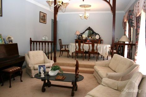 Property photo of 10 Westcott Place Bellbowrie QLD 4070