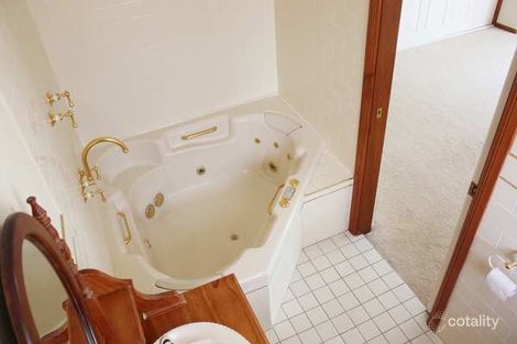 Property photo of 4 Emerald Drive Kelso NSW 2795