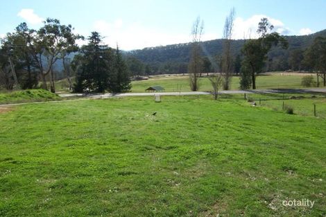 72 Coronation Ave, Bright, VIC 3741