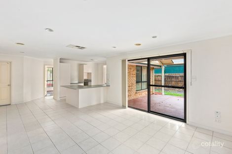 Property photo of 48 Glenbruar Drive Hillside VIC 3037