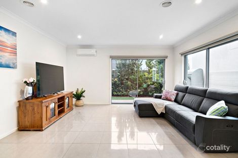Property photo of 10 Carnation Court Frankston VIC 3199