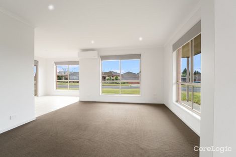 Property photo of 8 David Court Bell Park VIC 3215