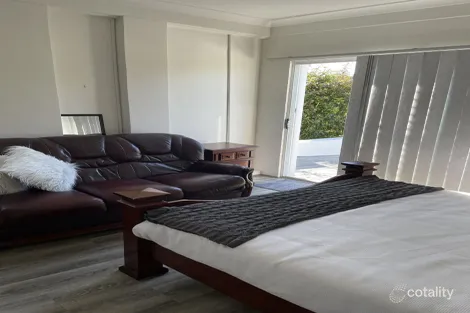 Property photo of 5 Delambre Place Hinchinbrook NSW 2168