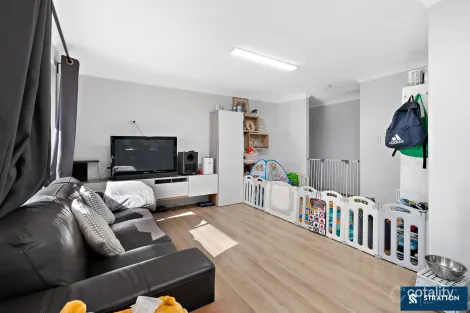 Property photo of 61A Mallard Way Cannington WA 6107
