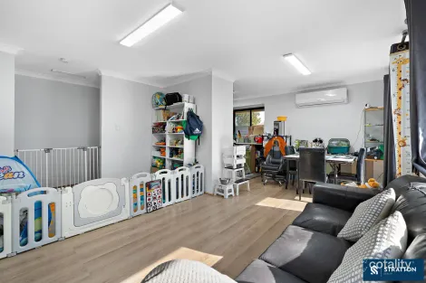 Property photo of 61A Mallard Way Cannington WA 6107