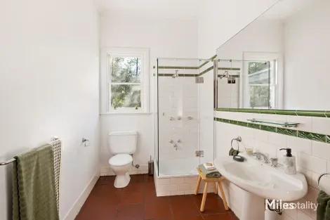 Property photo of 95 Maltravers Road Ivanhoe East VIC 3079
