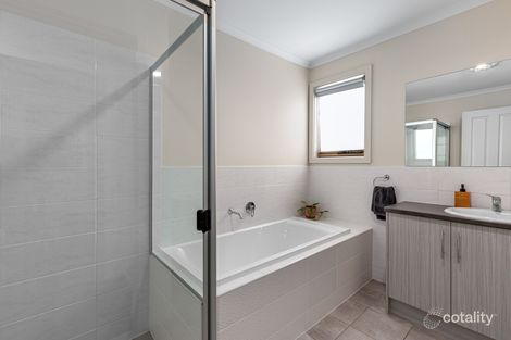 Property photo of 1/1B Larkdale Crescent O'Halloran Hill SA 5158