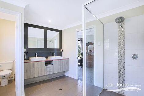 Property photo of 18 Brockway Street Kippa-Ring QLD 4021