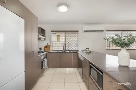 Property photo of 1/42 Wall Street Bundamba QLD 4304