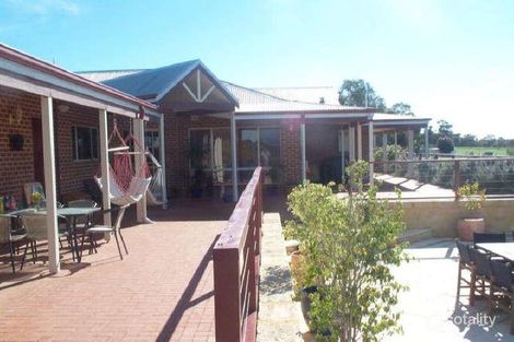 Property photo of 147 North Road York WA 6302