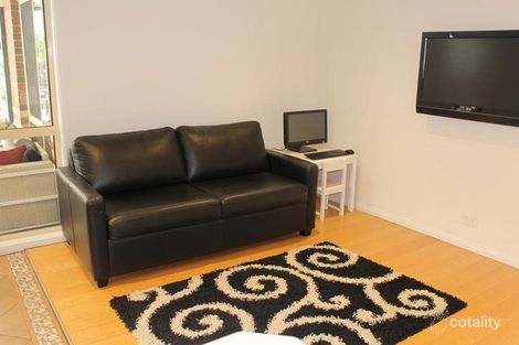 Property photo of 9 Knight Crescent Roxburgh Park VIC 3064