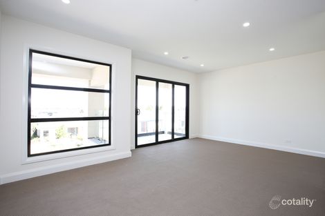 Property photo of 22 Waterloo Road Cranbourne East VIC 3977