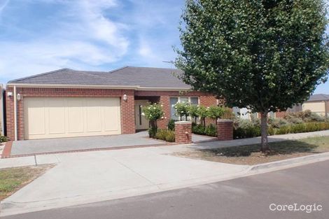 Property photo of 17 Pawleena Circuit Cairnlea VIC 3023