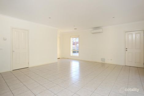 Property photo of 2/40 Carissa Circuit Werribee VIC 3030