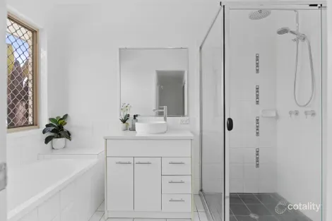 Property photo of 91 Brookvale Drive Victoria Point QLD 4165