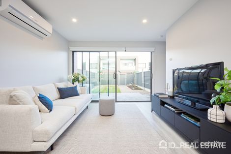 Property photo of 10 Stonewood Circuit Hadfield VIC 3046