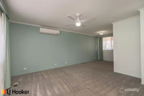 Property photo of 3 Dean Place Charnwood ACT 2615