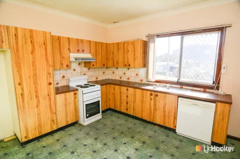 Property photo of 45 Outer Crescent Bowenfels NSW 2790