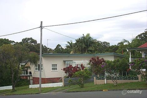 2 Deakin Ave, Southport, QLD 4215