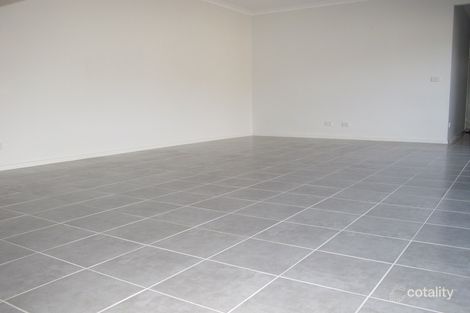 Property photo of 14 Cunningham Chase Burnside Heights VIC 3023