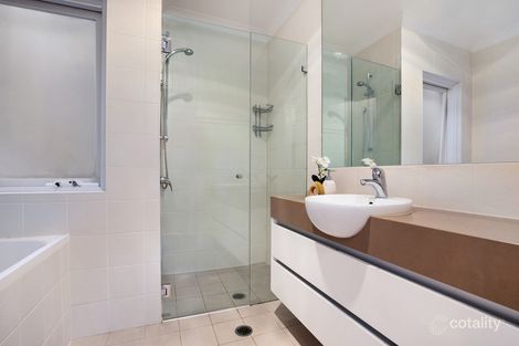 Property photo of 12/10-16 Onslow Street Rose Bay NSW 2029