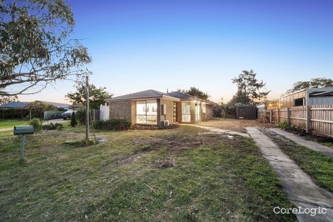 Property photo of 2 Christine Place Cranbourne North VIC 3977