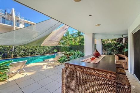 Property photo of 40 Cronin Avenue Main Beach QLD 4217