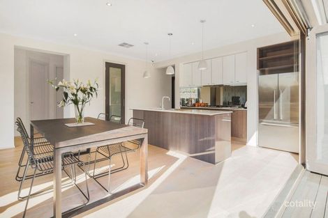 Property photo of 2 Belmont Court Taylors Hill VIC 3037