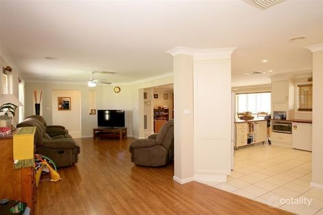 Property photo of 25 Womboin Crescent Glenfield Park NSW 2650