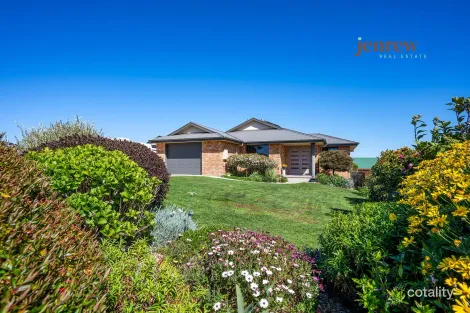 8 Ewington Way, Romaine, TAS 7320