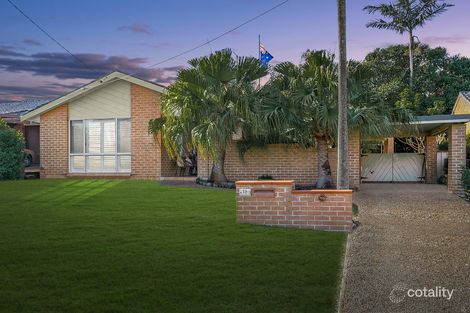 15 Tarwhine Ave, Chain Valley Bay, NSW 2259