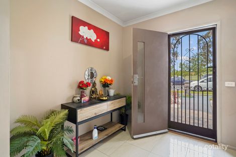 Property photo of 18 Nurture Avenue Cranbourne North VIC 3977