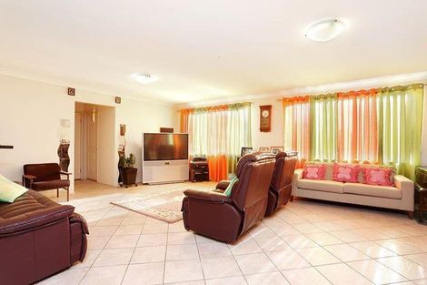 Property photo of 2 Vlatko Drive West Hoxton NSW 2171