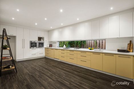 Property photo of 8 Sunhill Court St Kilda East VIC 3183