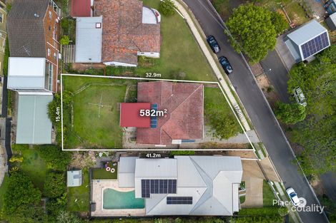 16 Beryl Cres, Holland Park, QLD 4121