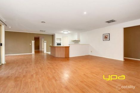 Property photo of 11 Ozzimo Drive Hillside VIC 3037