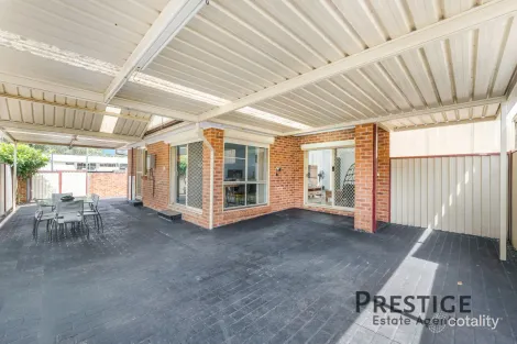 Property photo of 668 Smithfield Road Edensor Park NSW 2176