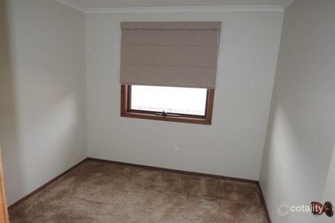 Property photo of 2/18 Fisher Street Gisborne VIC 3437