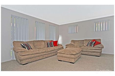 Property photo of 16 Harden Park Trail Carramar WA 6031