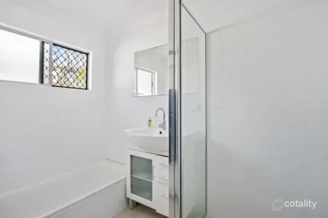 Property photo of 19 Deagon Drive Runaway Bay QLD 4216