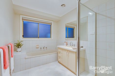 Property photo of 10 Kontek Way Sydenham VIC 3037