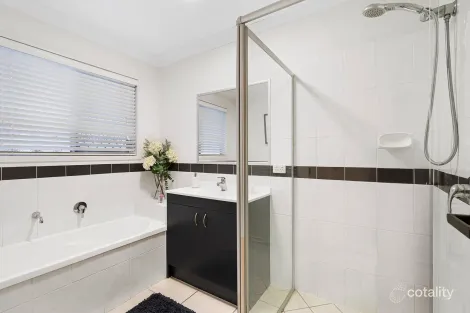 Property photo of 25 Esperance Crescent Springfield Lakes QLD 4300