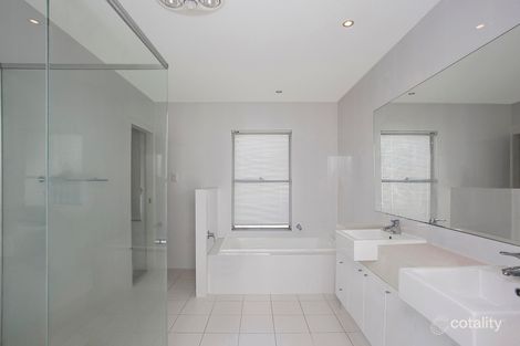 Property photo of 23/1 Boulton Drive Nerang QLD 4211