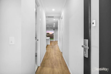 Property photo of 7 Capilano Way Spring Mountain QLD 4300