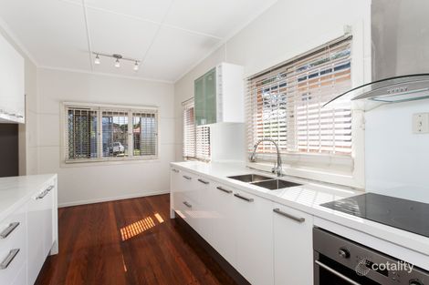 43 Campbell St, Scarborough, QLD 4020