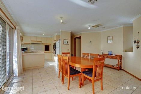 Property photo of 4 Dinsdale Court Mooroolbark VIC 3138