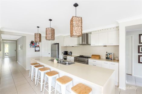 Property photo of 18 Shoreline Avenue Haywards Bay NSW 2530