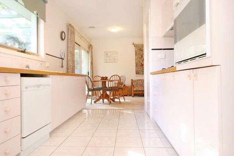 Property photo of 2/29 Beleura Hill Road Mornington VIC 3931