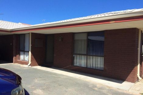 20 Mippi Rd, Halls Head, WA 6210